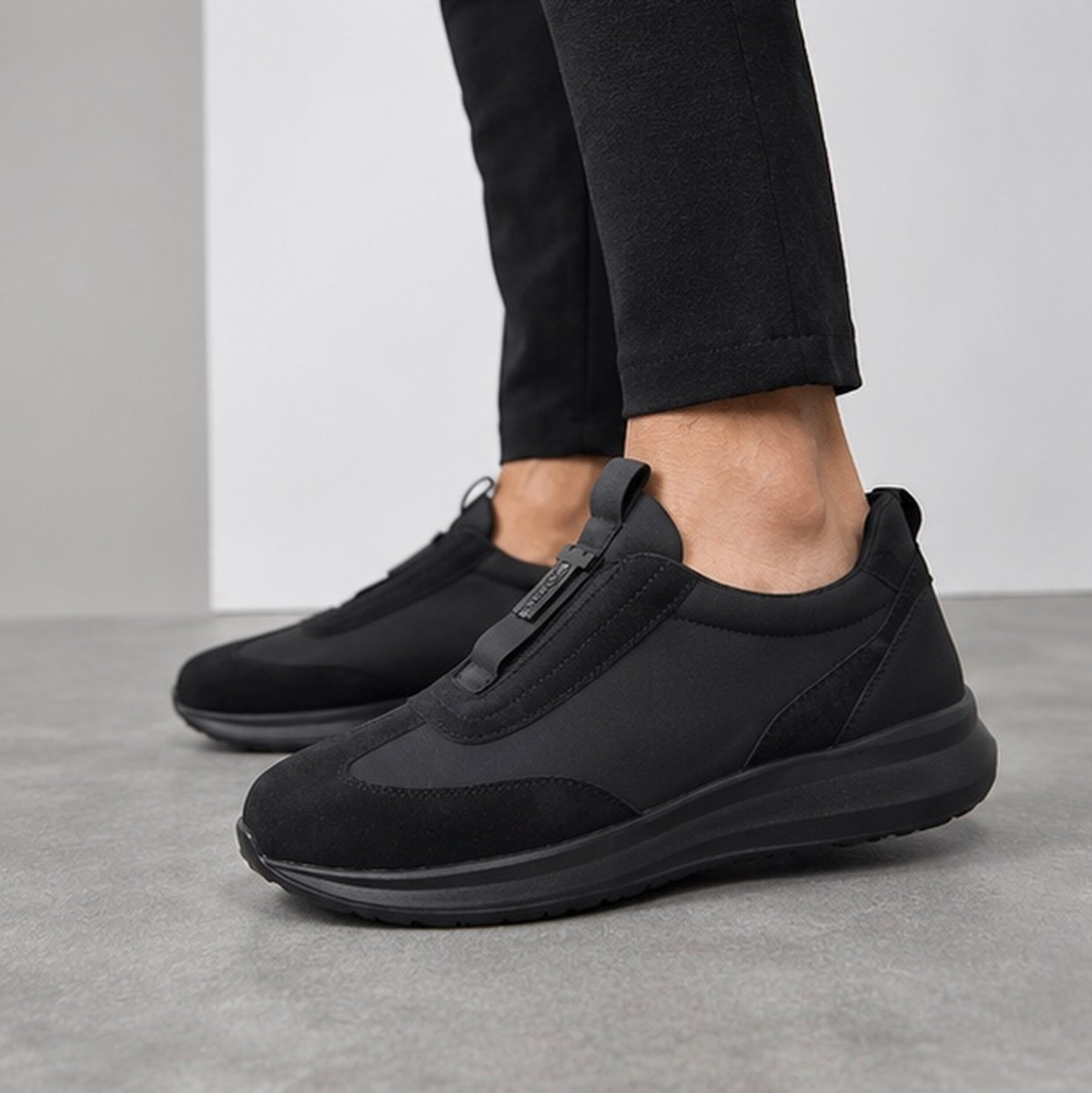 Kişi üçün qara bağsız gündəlik sneaker ayaqqabı