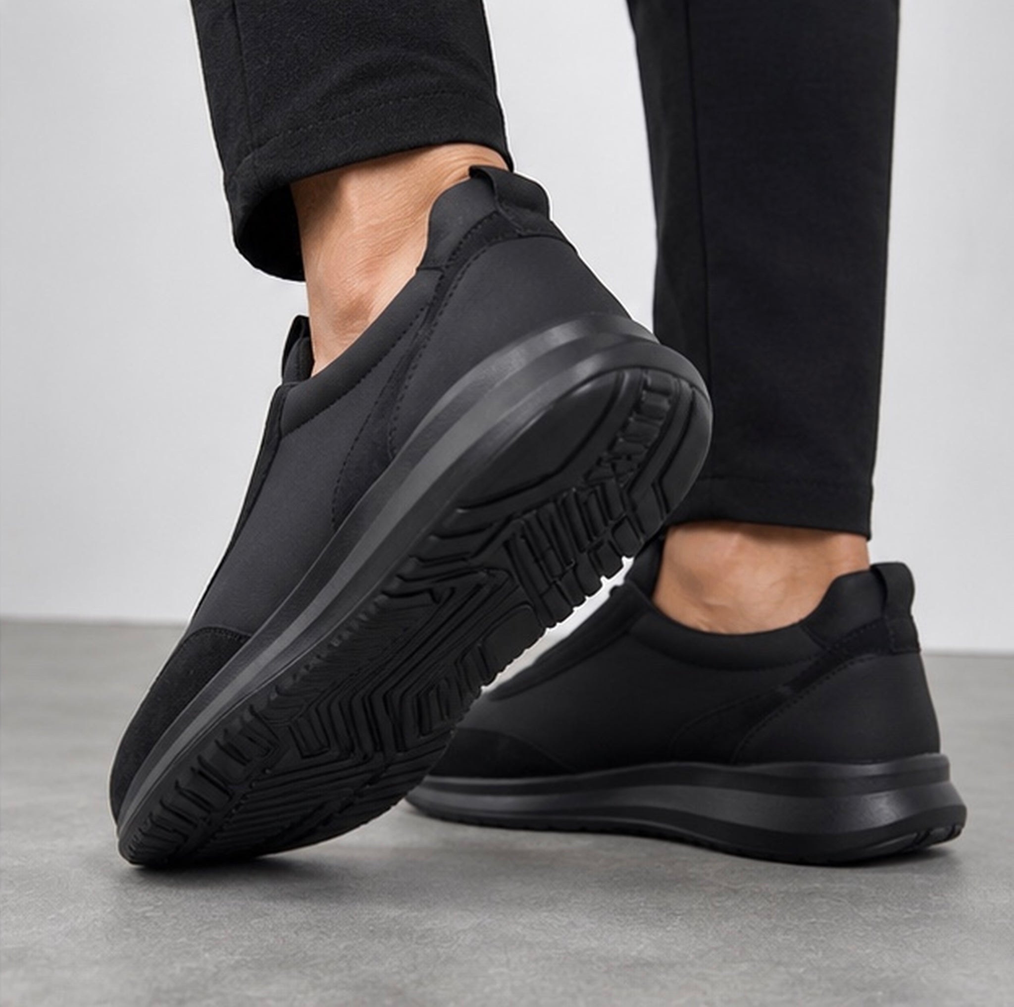 Kişi üçün qara bağsız gündəlik sneaker ayaqqabı