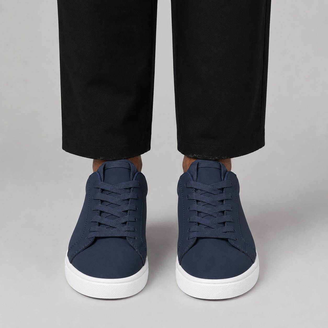 Kişi üçün tünd göy ağ altlıqlı gündəlik sneaker ayaqqabı