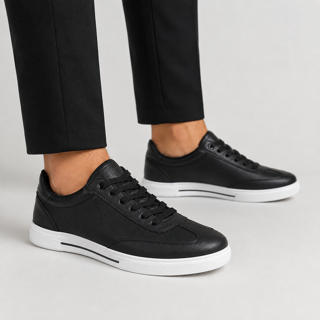 Kişi üçün qara dəri ağ altlıqlı gündəlik sneaker ayaqqabı