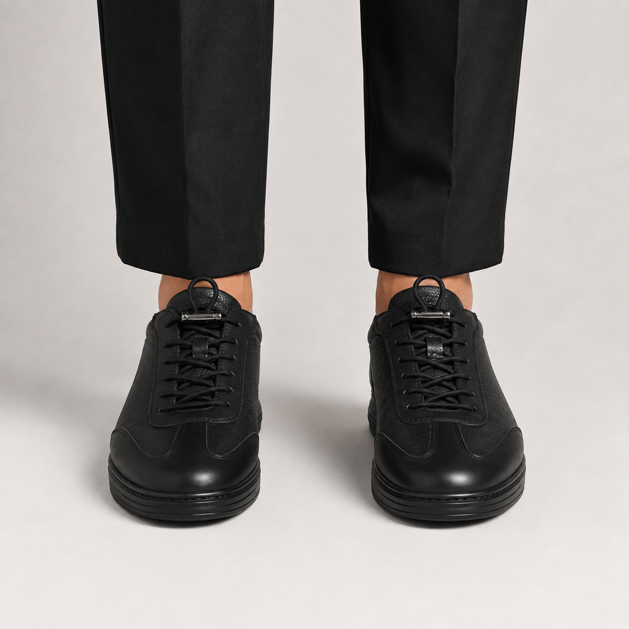 Kişi üçün qara dəri bağcıqlı gündəlik sneaker