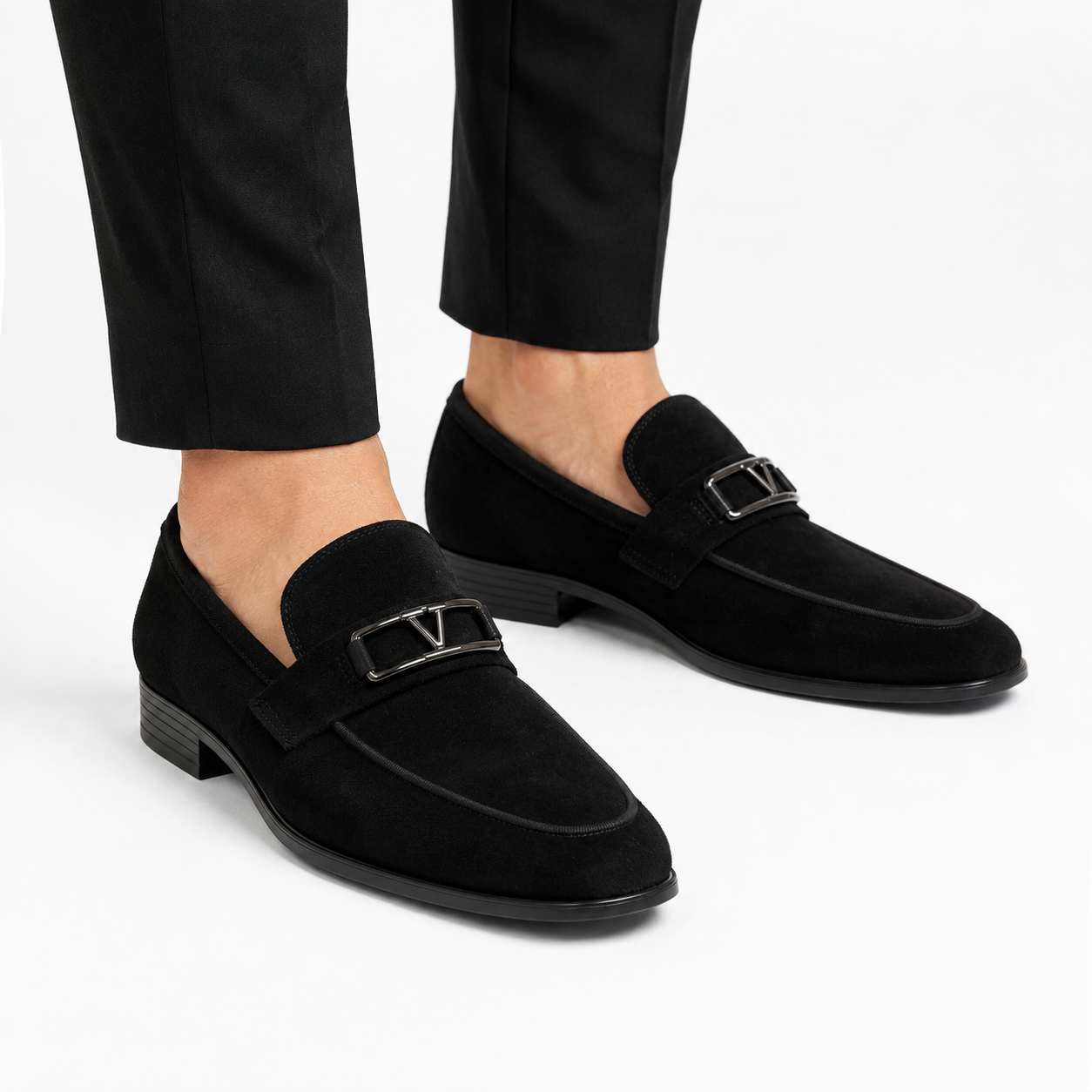 Kişi üçün Qara Zamşa Loafer – Metal Detallı Klassik Model
