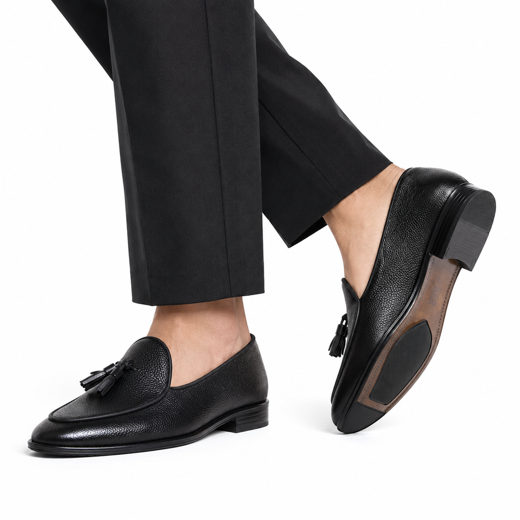 Kişi üçün Qara Dəri Loafer – Saçaq Detallı Klassik Model