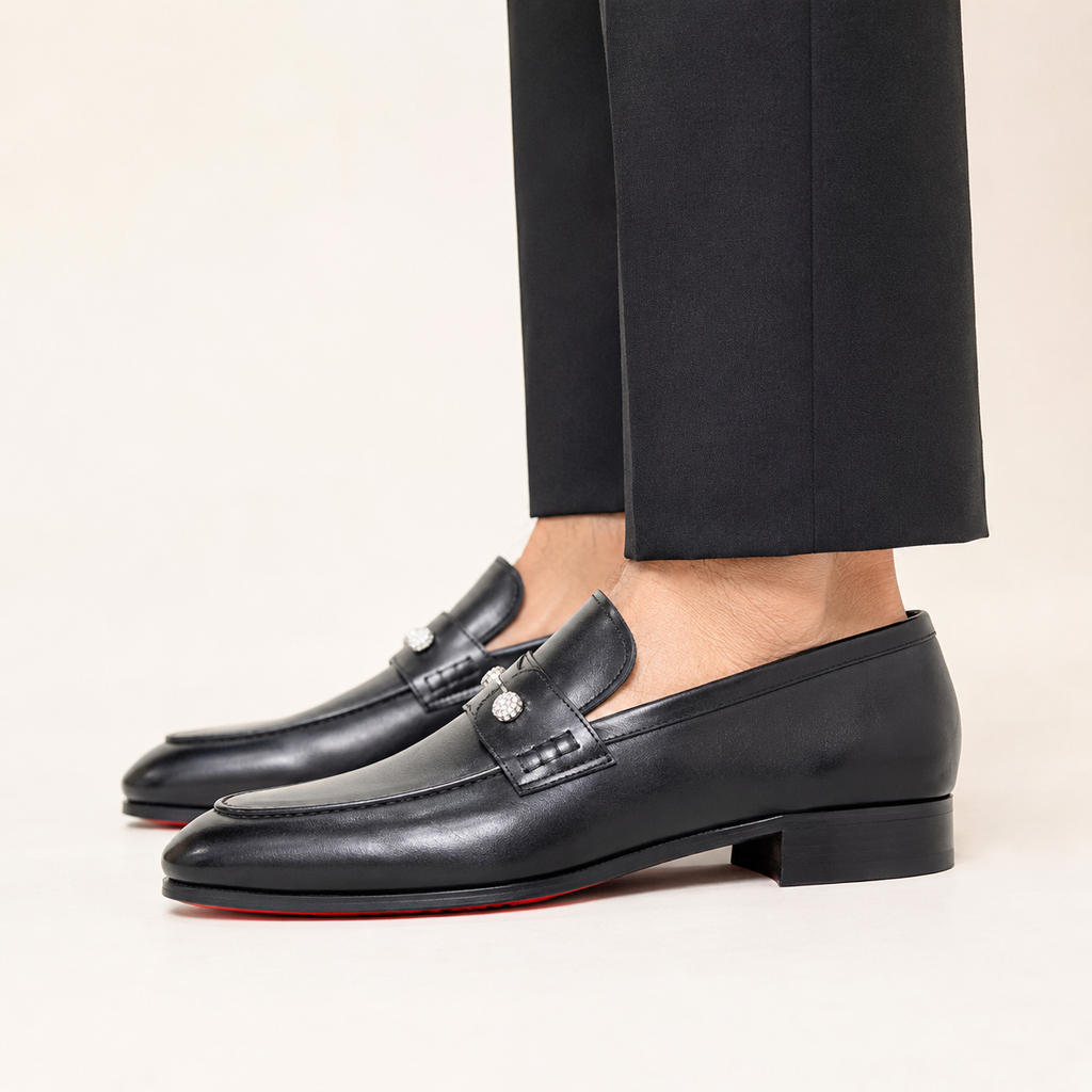 Kişi üçün Premium Qara Dəri Loafer Ayaqqabı – Kristal Detallı Elegant Model